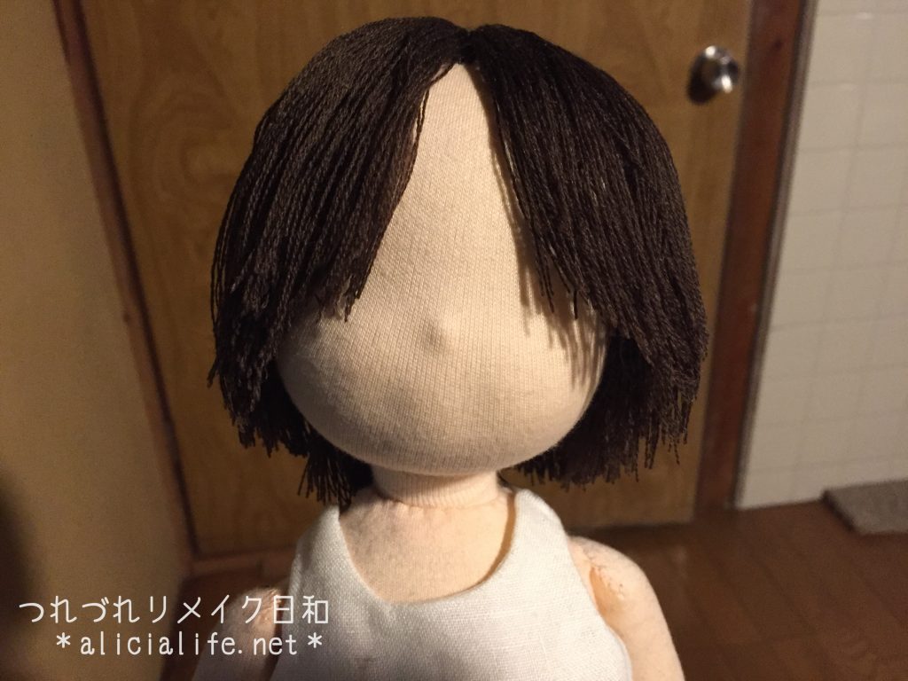 人形の髪の付け方 制服を着た布のお人形完成しました つれづれリメイク日和